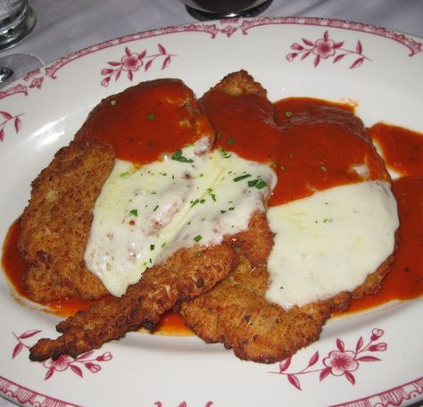 Maggiano's Little Italy Chicken Parmesan Recipe Restaurant Chicken Parmesan Recipe, Jeff Mauro Chicken Parmesan, Maggiano's Copycat Recipes, Copycat Maggianos Recipes, Carrabas Chicken Parmesan Recipe, Authentic Chicken Parmesan Recipe, Maggianos Recipes, Maggianos Copycat Recipes, Italian Chicken Parmesan Recipe