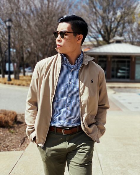 Tan Jacket Outfit Mens, Beige Jacket Outfit Men, Green Chino Outfit Men, Killers Costume, Tan Jacket Outfit, Airport Outfit Men, Green Chinos Men, Mans Clothes, Harrington Jacket Men