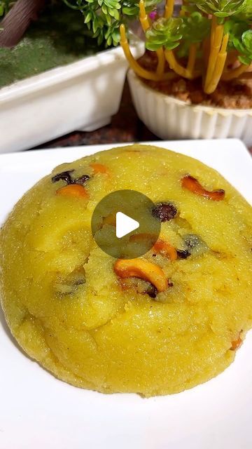 Rava Kesari Recipe, Kesari Recipe, Rava Kesari, Sweet Recipe, Wedding Sweets, Videos Cooking, Turmeric Powder, Cardamom Powder, Cooking Ingredients