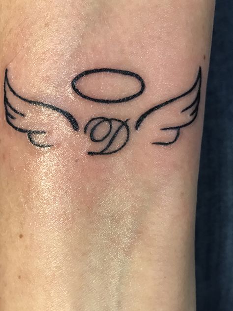 For you, Dennis ... miss you! Small Remembrance Tattoos, Small Angel Wing Tattoo, Tattoo Side, Tato Henna, Remembrance Tattoos, Wing Tattoo, Inspiration Tattoos, Initial Tattoo, Memorial Tattoos