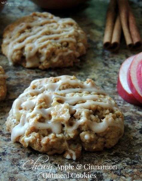 Fall Inspired Chewy Apple & Cinnamon Oatmeal Cookies for Dessert Apple Cinnamon Cookies, Diy Easy Recipes, Cinnamon Cookies, Cinnamon Recipes, Cinnamon Bun, Recipe Girl, Scone Recipe, Apple Cinnamon, Cinnamon Buns