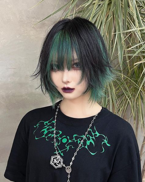 Emo Hair Color, Emo Hairstyle, Short Hair For Boys, Single Dad, Adoptive Family, Dyed Hair Inspiration, Glossy Hair, Emo Hair, Shot Hair Styles