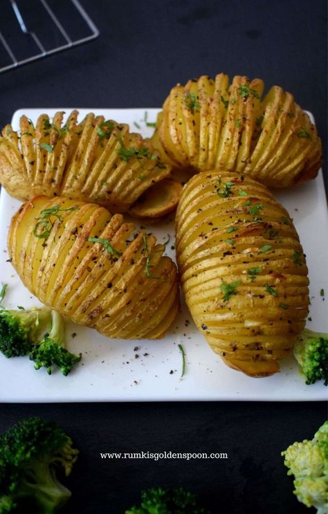 hasselback potatoes, hasselback potatoes recipe, recipe for hasselback potatoes, how to make hasselback potatoes, hasselback potatoes garlic, garlic butter hasselback potatoes, hasselback potatoes with garlic, potato recipe baked, potato recipes, potato recipe easy, potato recipe for oven, potato recipes baked in oven Baked Potato Recipe, Golden Spoon, Hasselback Potatoes, Baked Potato Recipes, Potato Recipe, Vegetable Sides, Vegetarian Dishes, Original Recipe, Potato Recipes