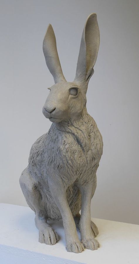 http://nickmackmansculpture.co.uk/blog/hare-sculpture Paul Jenkins, Ceramic Rabbit, Rabbit Sculpture, Pottery Animals, Sculptures Céramiques, Cerámica Ideas, Ceramic Bunny, Paper Mache Sculpture, Keramik Design