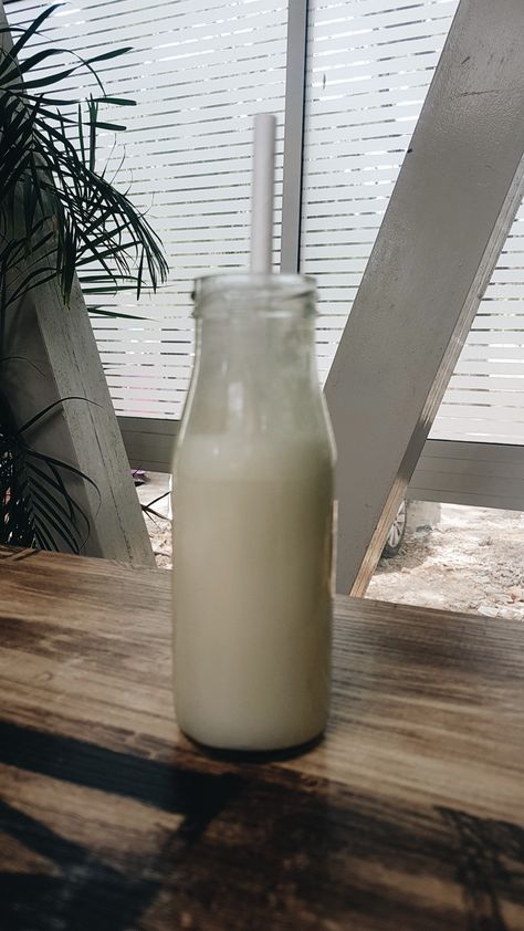 #milkshake #vanilla #vanillamilkshake #aesthetic #aesthetics #randomaesthetics #cafeaesthetics Vanilla, Vanilla Milkshake Aesthetic, Milkshake Aesthetic, Devney Perry, Vanilla Milkshake, Milkshakes, Glass Of Milk, Food Lover, Palace