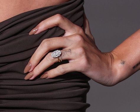 Hailey Bieber Wedding, Dream Engagement, Dream Engagement Rings, Espresso Martini, Sporty And Rich, Hailey Baldwin, Hailey Bieber, Dream Ring, Gossip Girl