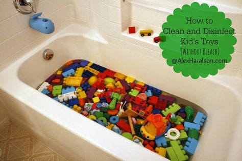 Clean and Disinfect Kid’s Toys (without toxic bleach) http://www.alexharalson.com/2014/04/clean-and-disinfect-kids-toys.html Disinfecting Toys, Cleaning Bath Toys, Cleaning Baby Toys, Kids Toy Organization, Bathtub Toys, Diy Cleaning Solution, Kids Cleaning, Diy Sprays, Cleaning Toys