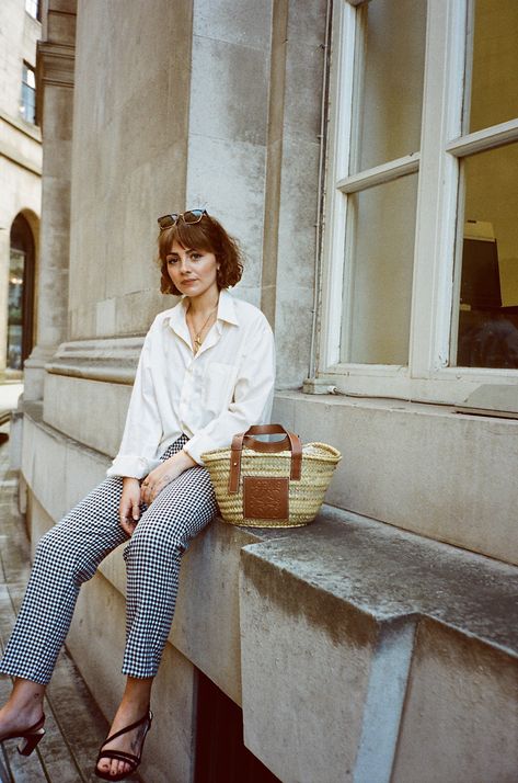 STYLING IMPERFECT VINTAGE – Alice Catherine Alice Catherine, Style Parisienne, Checked Trousers, Vintage Trousers, Falling Asleep, Transition Outfits, Comfy Fashion, Work Wardrobe, Window Seat