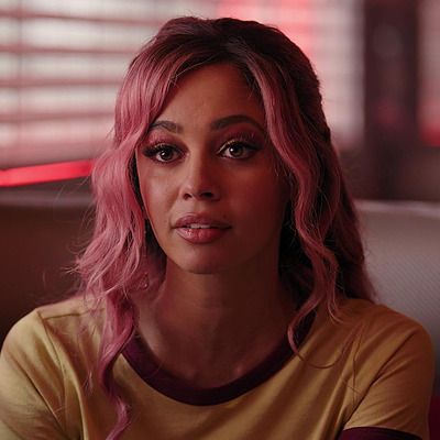 Toni Topaz Icons, Jade West Style, Toni Topaz, Riverdale Characters, Riverdale Aesthetic, Riverdale Funny, Vanessa Morgan, Sabrina Spellman, Riverdale Cast