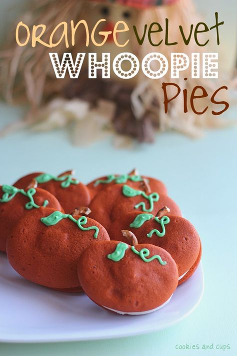 Orange Velvet Whoopie Pies! Cute little whoopie pies, simply shaped like pumpkins and filled with cream cheese filling! Pumpkin Shaped Cookies, Sandwich Cookies Filling, Whoopie Pie Recipe, Pumpkin Whoopie Pies, Orange Food Coloring, Whoopie Pie, Halloween Treats For Kids, Torte Cupcake, Whoopie Pies