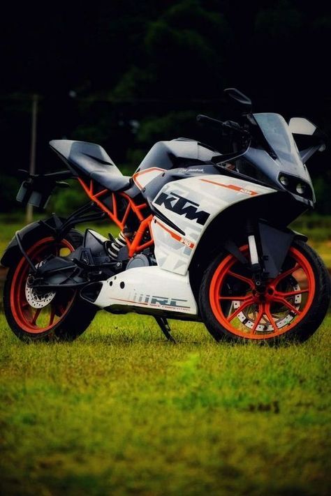 Ktm Bike, Cool Car Backgrounds, Ktm Rc 200, Duke Bike, New Hd Pic, Ktm Rc, Bike Drawing, Bike Photoshoot, Black Background Photography