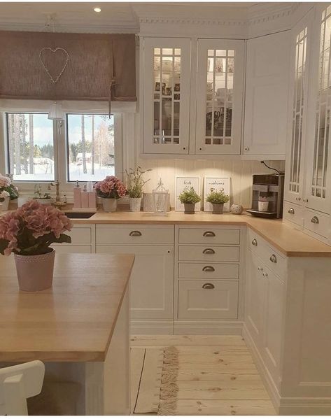 https://youtu.be/viZQ33ZuBTI Farmhouse Kitchen Inspiration, Swedish Kitchen, Diy Kitchen Backsplash, Cute Kitchen, If You, You Can, Kitchen Style, Country Kitchen, Diy Kitchen