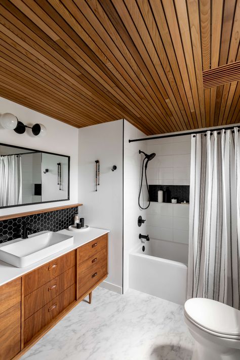 Cedar Spa Bathroom, Bathroom With Wooden Ceiling, Wood Shower Ceiling Ideas, Wood Slat Bathroom Ceiling, Cedar In Bathroom, Teak Ceiling Bathroom, Wooden Bathroom Ceiling, Bathroom Cedar Ceiling, Wood On Bathroom Ceiling