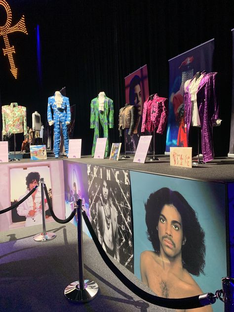 Prince Bedroom, Inside Paisley Park, Prince Outfits, Immortal Beloved, Prince Paisley Park, Prince And Mayte, Prince Concert, Prince Purple, Museum Display