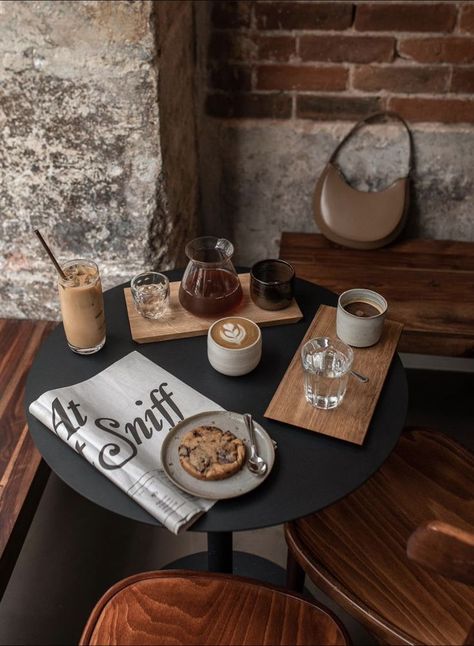 Vision Aesthetic, Aesthetic Brunch, Brown Aesthetics, Coffee Shop Coffee, Winter Wishlist, Cozy Coffee Shop, Coffee Shop Aesthetic, Parisian Cafe, Coffee Obsession