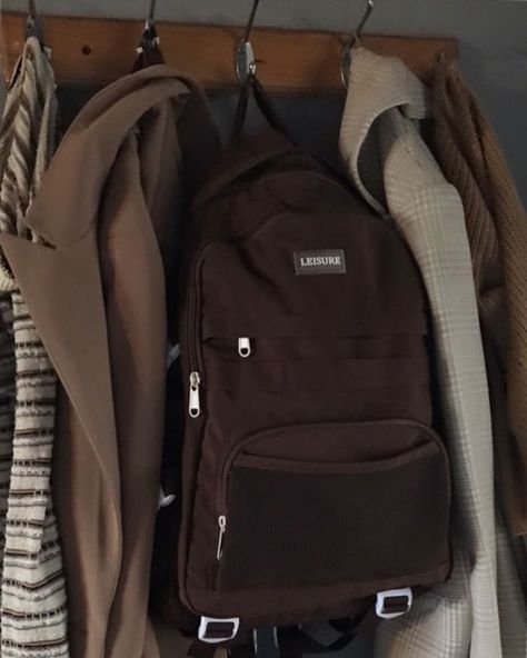 Aesthetic Schoolbag, Moony Aesthetic, Remus Lupin Moony, Autumn School, Aesthetic Backpack, Chaotic Academia, Skater Aesthetic, Brown Backpacks, Sports Aesthetic