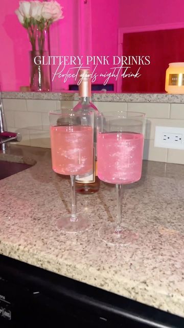 𝐑𝐀𝐘𝐀𝐍𝐀 on Instagram: "Cute drink Idea w/ edible glitter💗✨ Items are listed in my Amazon Storefront (link in bio) Tags: #cutedrinks #drinkideas #girlsnightin #partydrinks #glitterdrinks #glitterdrink #glittercocktail #edibleglitter #cocktailrecipes #prettydrinks" Drink With Edible Glitter, Shimmering Alcoholic Drinks, Slumber Party Drinks, Glitter Shots Alcohol, Edible Glitter In Drinks, Pink Birthday Party Drinks, Sweet 16 Drink Ideas, Bachelorette Alcohol Drinks, Birthday Party Alcohol Ideas