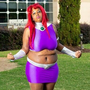 Plus Size Starfire Costume, Starfire Costume Diy, Modest Starfire Costume, Plus Size Starfire, Starfire Cosplay Ideas, Starfire Wig, Starfire Cosplay, Starfire Costume, Cool Halloween Costumes