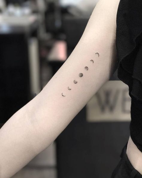 An Interview With Self Made Tattooist Michelle Santana 6 Tattoo, Moon Phases Tattoo, Tattoo Moon, Yoga Tattoos, Female Tattoos, Men Tattoos, Geometric Tattoos, Cat Tattoos, Tattoos Geometric