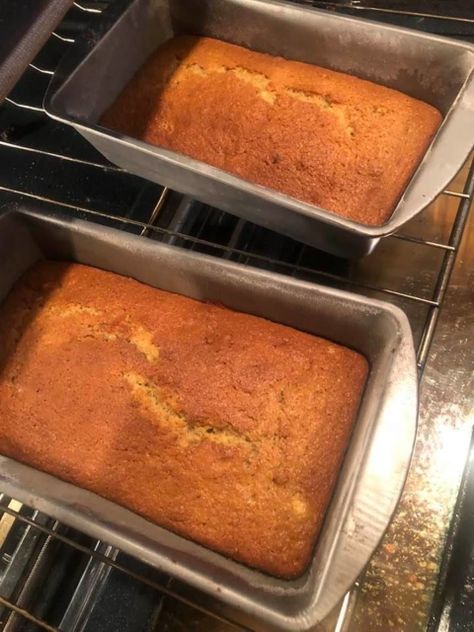 Amish 365 Heavenly Amish Peach Cobbler Bread » Peach Cobbler Bread, Amish Bread Starter, Friendship Bread Recipe, Peach Bread, Peach Upside Down Cake, Friendship Bread, Bread Starter, Peach Puree, Breakfast Pastries