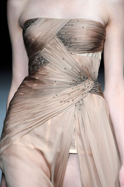 I love fashion Draping Fashion, Couture Details, Couture Gowns, Draped Dress, Gorgeous Gowns, Couture Collection, Beautiful Gowns, Look Chic, Fashion Details