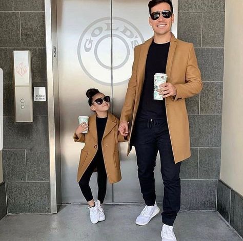 Father Daughter Outfits, Father Daughter Photos, Daughter Outfits, Mother Daughter Outfits, غرفة ملابس, Mommy Daughter, Matching Couple Outfits, Dad Daughter, Mommy And Me Outfits