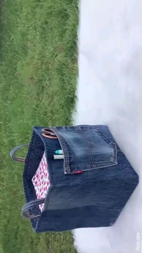 @clothingbrilliant • sewing fabric basket from old jeans old jeans reuse ideas • Threads Jeans Reuse Ideas, Diy Woven Basket, Diy Old Jeans, Tas Denim, Bag From Old Jeans, Reuse Ideas, Denim Bag Patterns, Denim Bag Diy, Handbag Sewing Patterns