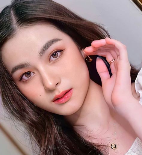 บันทึก = follow Fresh Makeup Look For Graduation, Paul Unating Makeup, Korean Makeup Look For Graduation, Make Up Thailand Look, Natural Beauty Photoshoot, Beauty Photoshoot Ideas, Graduation Look Makeup, Thailand Makeup, Thai Makeup