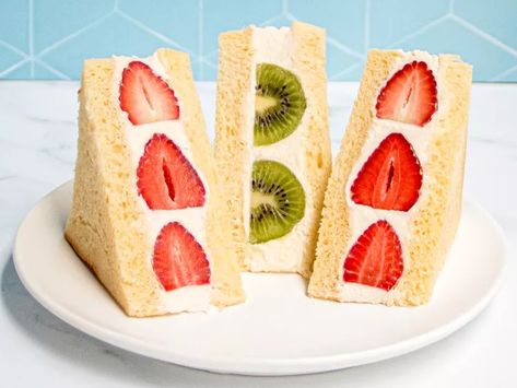 Japanese Fruit Sando (Fruit Sandwich) Recipe Japanese Fruit Sandwich Recipe, Japanese Hamburger Steak, Fruit Sando, Japanese Fruit, Fruit Sandwich, Recipe Hacks, Vegetarian Sandwich, Tomato Sandwich, Banana Cream Pie