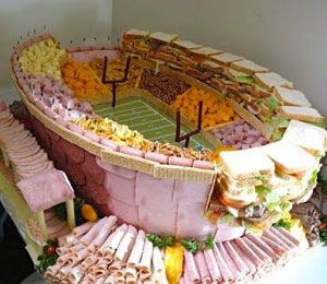 Deli Meat Stadium - Super Bowl Meat Stadium Photos - Esquire Super Bowl Food Stadium, Super Bowl Snack Stadium, Super Bowl Stadium, Snack Stadium, Bowl Party Food, Football Snacks, Superbowl Snacks, Super Bowl Sunday, Party Platters