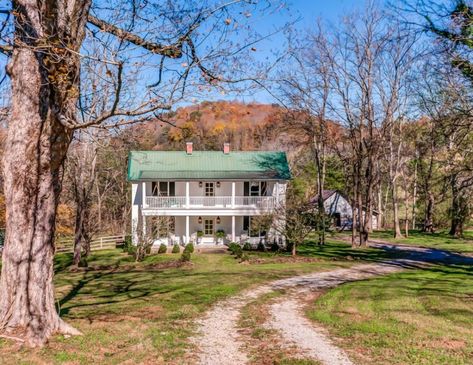 Tennessee Farmhouse, Brick Porch, Room And Board, Country Living Magazine, Farmhouse House, White Farmhouse, White Rooms, White Room, Screened In Porch