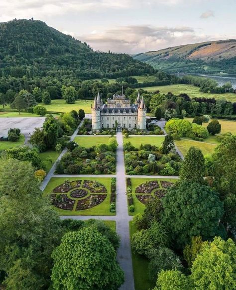 Imelda Dula - 💙💙 Inveraray Castle, Scotland 😍💙💙💙 Inveraray Castle, Castle Scotland, Edinburgh, Palace, Scotland, Castle