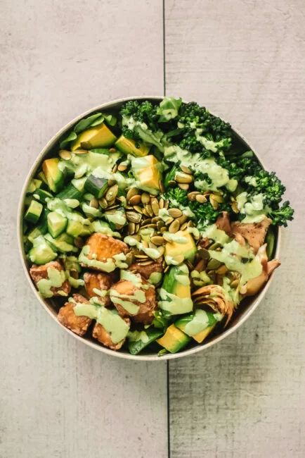 Green Goddess Bowl, Green Goddess Dip, Grilled Artichoke, Grilled Tofu, Quinoa Bowl, Green Veggies, Burritos Recipe, Chicken Bowl, Green Goddess