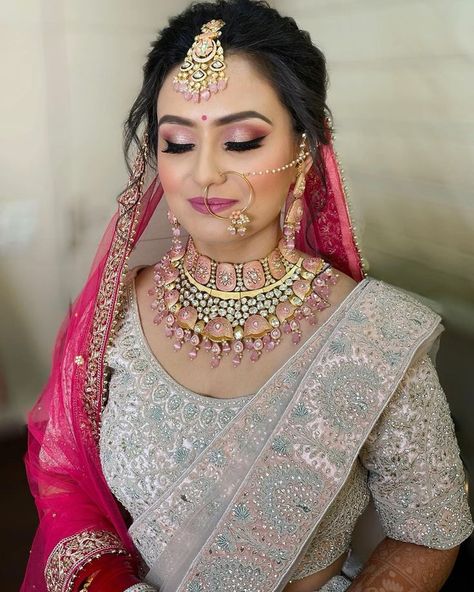 Bridal Makeup For Pink Lehenga, Bridesmaid Makeup Indian, Hd Makeup Looks, Indian Bridal Makeup Looks, Soft Pink Makeup, Indian Eye Makeup, Uni Makeup, Bride Makeup Natural, Bridal Makeup Ideas