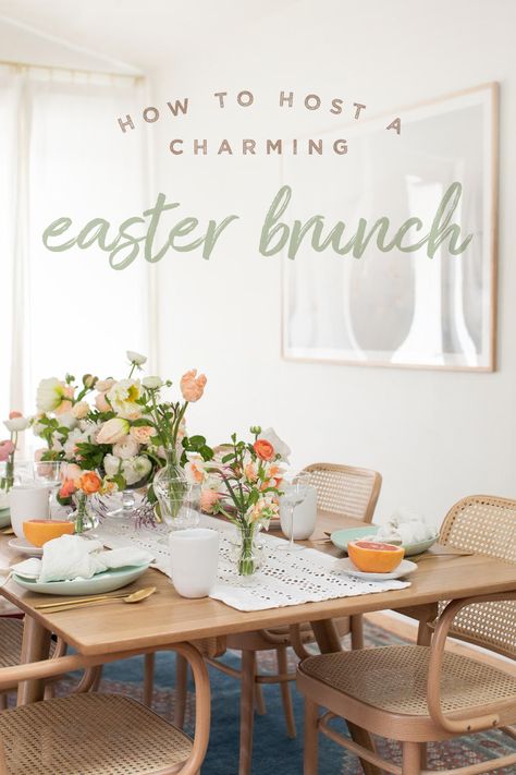 How to Host a Charming Easter Brunch: Sharing our favorite recipes, drinks, decor and charming ideas for hosting a fabulous Easter brunch! - Sugar and Charm #easter #easterbrunch #spring #brunch Easter Hosting, Easter Brunch Decorations, Brunch Decorations, Easter Brunch Buffet, Easter Brunch Tablescape, Brunch Easter, Spring Candy, Easter Appetizers, Easter Flower Arrangements