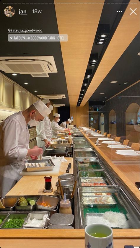 Sushi Kitchen Design, Sushi Shop Design, Small Sushi Restaurant Design, Omakase Restaurant Design, Sushi Restaurant Design Interior, Show Kitchen Restaurant, Sushi Bar Design Ideas, Omakase Bar, Sushi Restaurant Interior