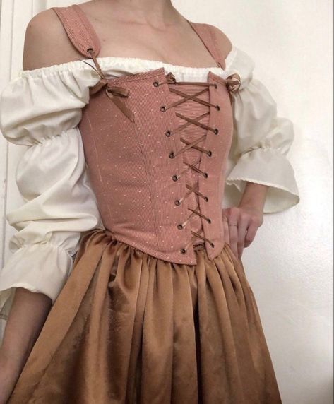 Era Victoria, Ren Faire Outfits, Fair Outfits, Corset Outfit, Diy Vetement, Cottagecore Fashion, Fantasy Clothing, Character Outfits, Lana Del Rey