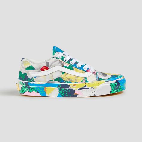 Discover great products at the best prices at Dealmoon. Old Skool floral-print canvas sneakers. Price:$40.00 Vans Old School, Rare Vans, Slide On Sneakers, Vans Vault, Silver Sneakers, Black Barbie, Grey Sneakers, Platform Sneaker, Walker Boots