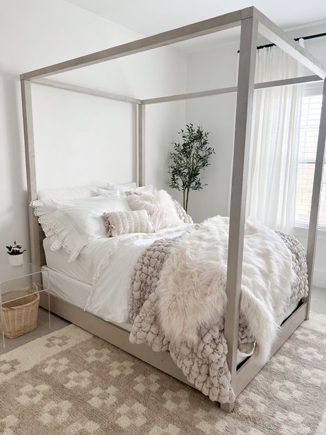 Teen Canopy Bed, Girls Bedroom Canopy, Teen Girls Bedroom, Pottery Barn Bedrooms, Girls Bed Canopy, Barn Bedrooms, Beds For Kids, House Beds For Kids