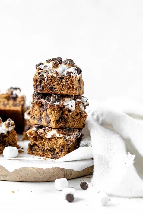 Blondie Bars, Easy Bar Recipes, Spring Recipes Dessert, Blondie Bar, Sandlot, The Sandlot, Cinnamon Bread, Brownie Bar, My Brain