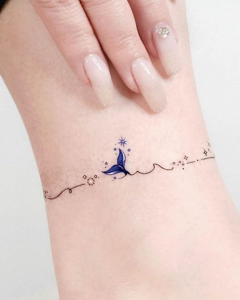 65 Awe-inspiring Wave Tattoos With Meaning - Our Mindful Life Ankle Bracelets Tattoos For Women, Tatuaje Studio Ghibli, Small Beach Tattoos, Wave Tattoos, Beach Tattoos, Ankle Bracelet Tattoo, Tattoos Infinity, Petit Tattoo, Anklet Tattoos