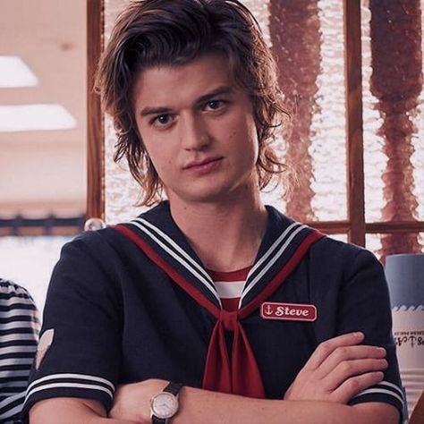 Steve and Robin matching icon, metadinha, Stranger Things icons, Steve Harrington icon, Maya Hawke icons, Stranger Things 4 Steve Harrington Stranger Things, Joe Kerry, Stranger Things Quote, Bi Panic, Steve Vai, Stranger Things 2, Stranger Things Steve, Stranger Things 4, Stranger Things Art