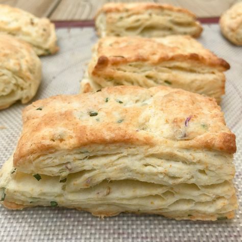 chive biscuits Chive Biscuits, Biscotti Biscuits, Chive Blossom, Savoury Biscuits, Flaky Biscuits, Drop Biscuits, Best Butter, Biscuits Easy, Pastry Blender