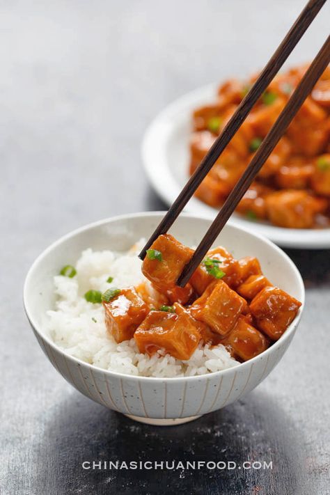 Sweet and Sour Tofu - China Sichuan Food Sweet And Sour Tofu, Sichuan Food, Firm Tofu, Tofu Dishes, Pescatarian Recipes, Crispy Tofu, Seitan, Tofu Recipes, Chicken Dishes Recipes