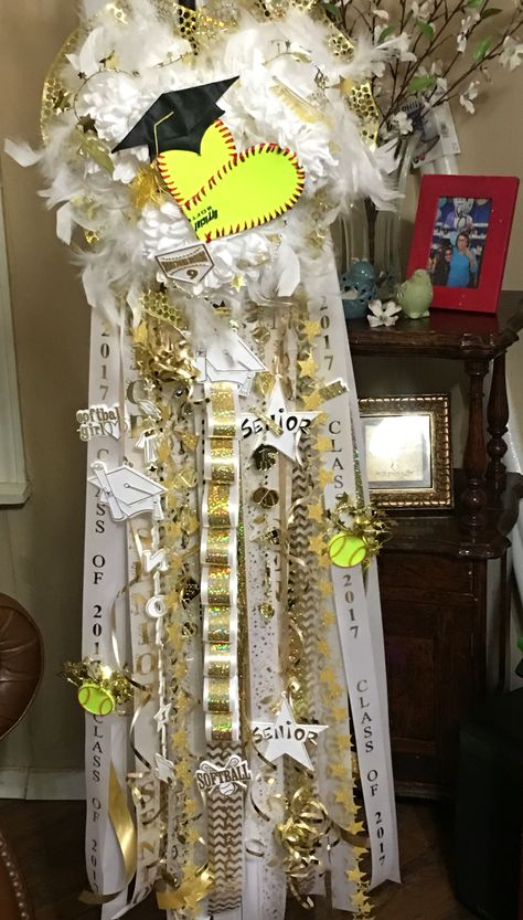 Senior Homecoming Mum softball! Homecoming Mums Ideas Softball, Softball Homecoming Mum, Softball Mums Homecoming, Senior Diy, School Mums, Mum Making, Big Homecoming Mums, Hoco Mums, Lei Ideas