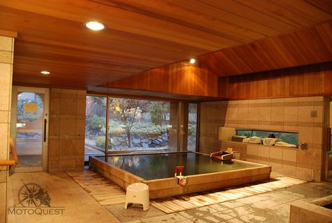 Hot Spring Bath, Onsen Bath, Start Day, Green Gardens, Natural Hot Springs, Japanese Bath, Hot Tub Backyard, Japan Culture, Hot Spring