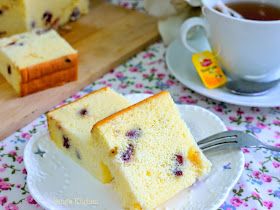 Peng's Kitchen: Cranberry Yogurt Orgura Cake Cranberry Yogurt, Sponge Cake Recipe Best, Asian Baking, Ogura Cake, Asian Cake, Cotton Cake, Fruity Cake, Yoghurt Cake, Rhubarb Cake