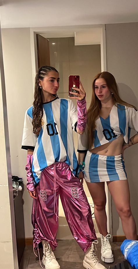 Outfit Argentina Bariloche, Outfit Bizarro, Outfit Tini, Outfit Bizarro Bariloche, Tini Outfits, Argentina Outfit, Bariloche Outfits, Outfit Argentina, Horror Halloween Costumes