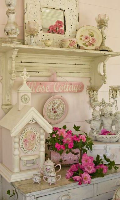 Shabby Chic Chalk Paint, Chic Chalet, Shabby Sheek, Cocina Shabby Chic, Styl Shabby Chic, Vibeke Design, Shabby Chic Decorating, Cubby Hole, Decoration Shabby