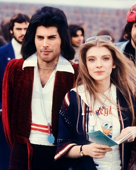 Freddie Mercury And Mary Austin, Mary Austin Freddie Mercury, Freddie Mercury Quotes, Freddie My Love, Mary Austin, Photos To Print, Queen Pictures, Queen Freddie Mercury, John Deacon